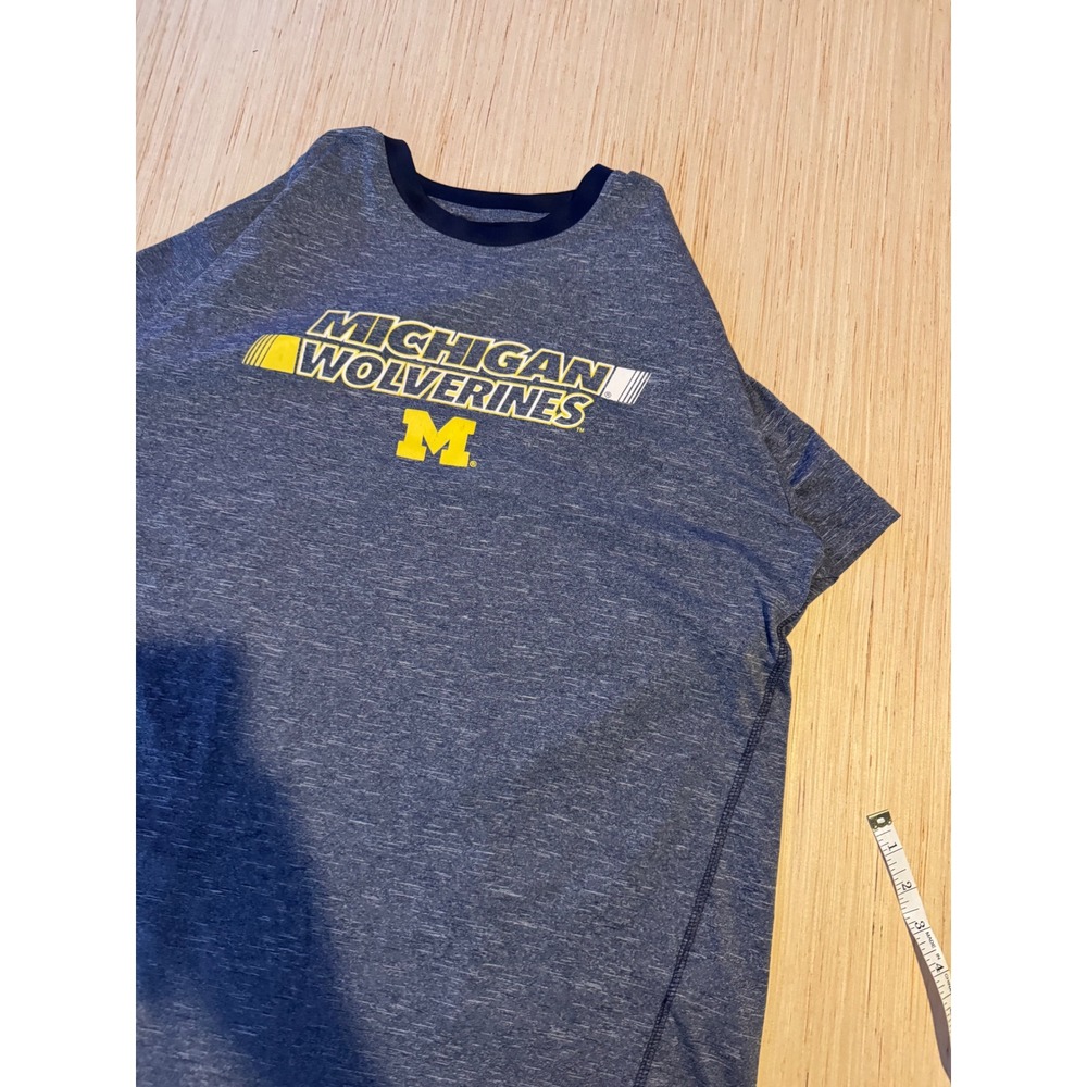 Michigan Wolverines Mens XL T-Shirt Navy Blue Heather Performance Graphic Tee